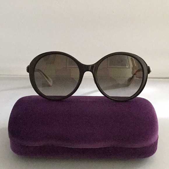 GUCCI SUNGLASSES FOR LADIES. - Picture 7 of 12